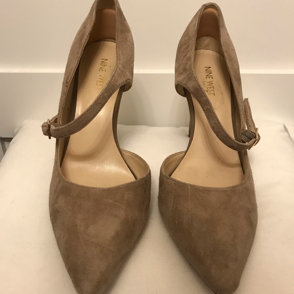 Nine West nude heels
